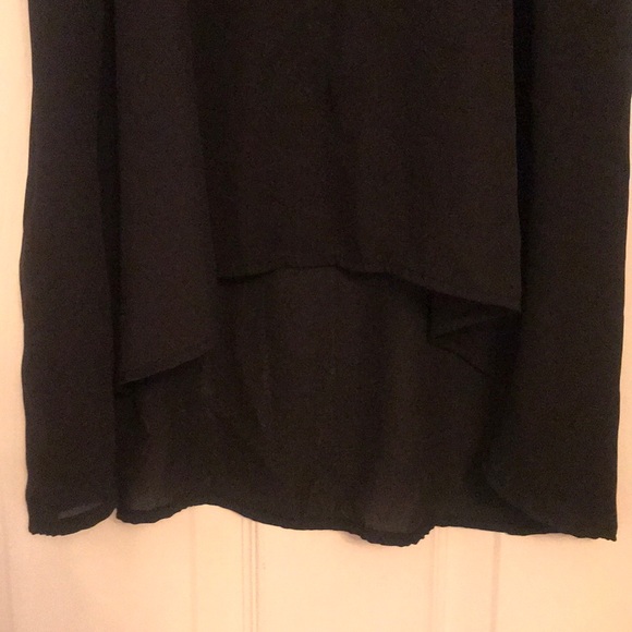 Gorgeous lace neck blouse - Picture 2 of 5